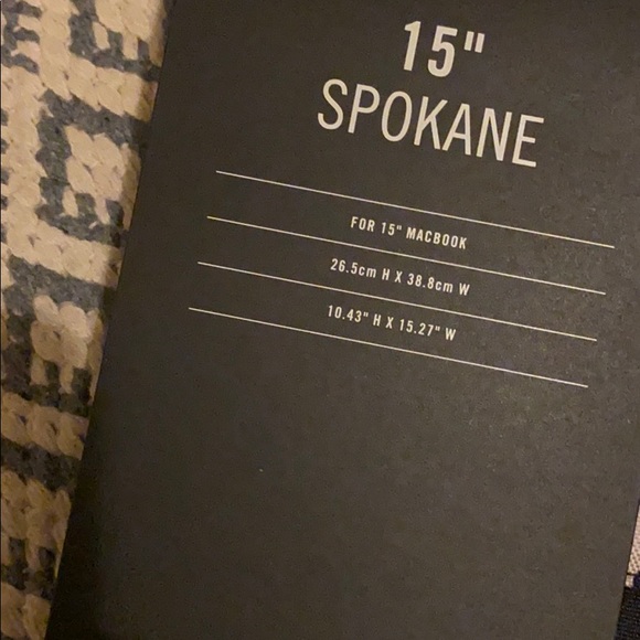 Herschel Spokane Raven Crosshatch 15 inch MacBook laptop sleeve - Picture 6 of 7